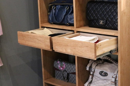 Bibliothèque/Vitrine ANA NEW YORK HILTON en bois dur américain, noyer, couleur naturelle, 3 tailles