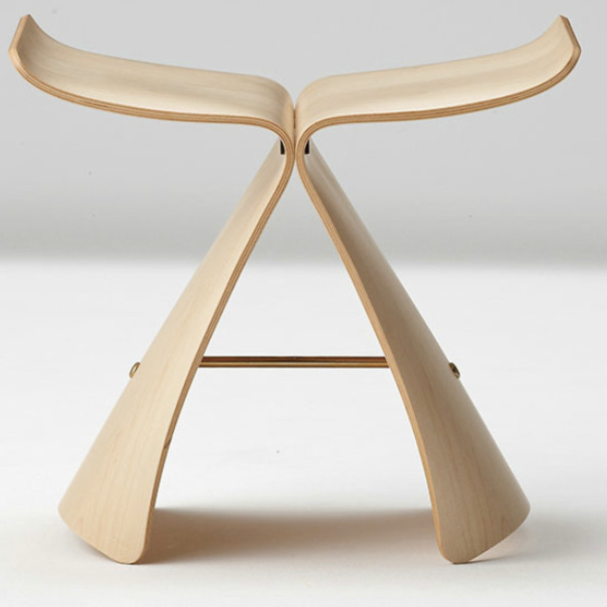 Tabouret d'appoint papillon en bois courbé