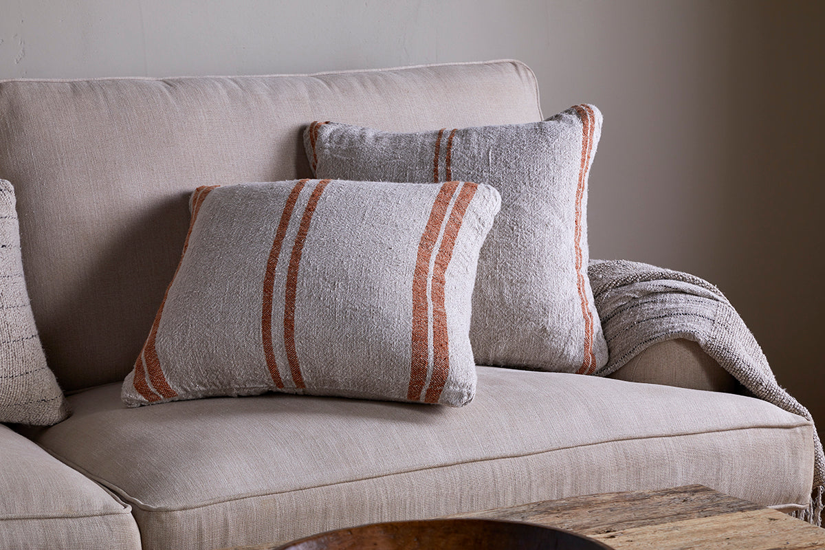 Housse de coussin Tajana en lin à rayures - Rouille