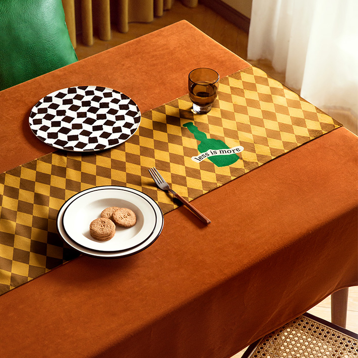 Chemin de table à carreaux Curran
