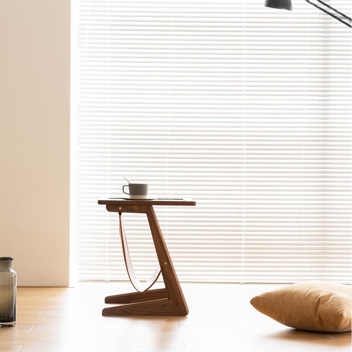 Table d'appoint en bois massif Burnes