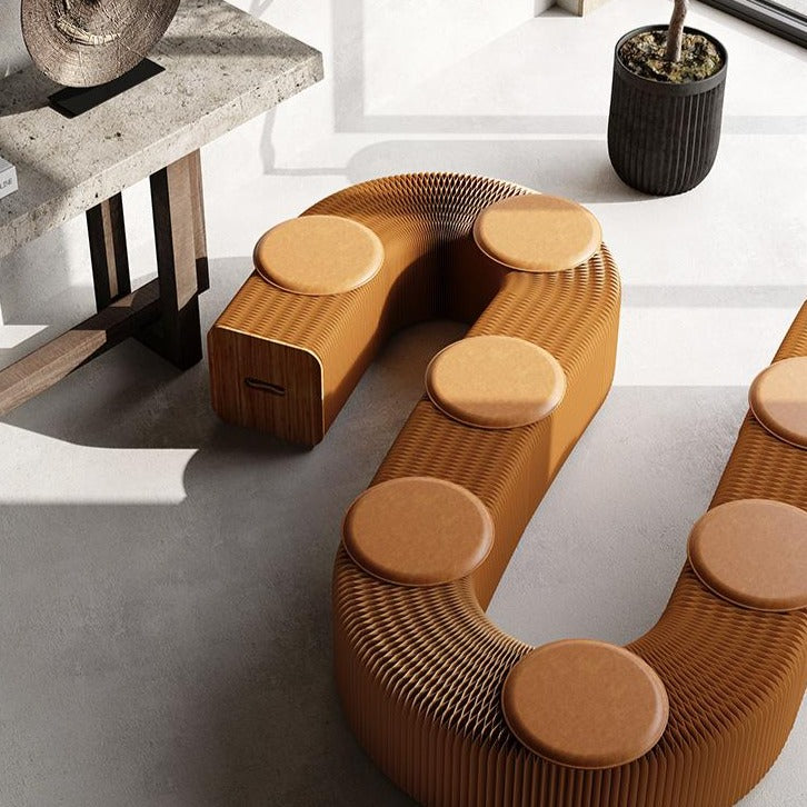 Garcia élargit les sièges en papier