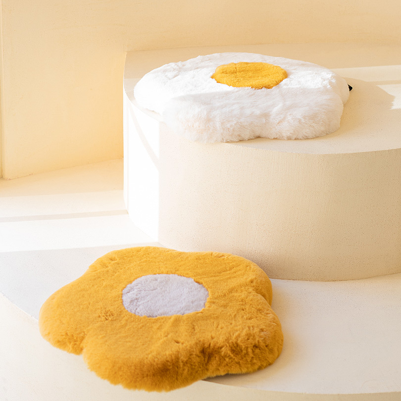 Coussin fleuri Interlude