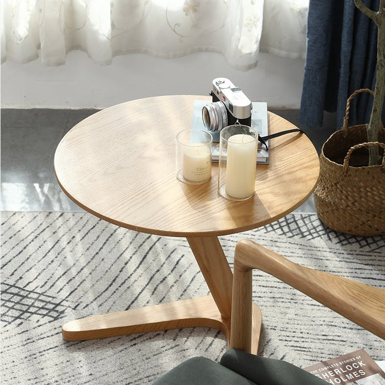 Table d'appoint en forme de V Enrique