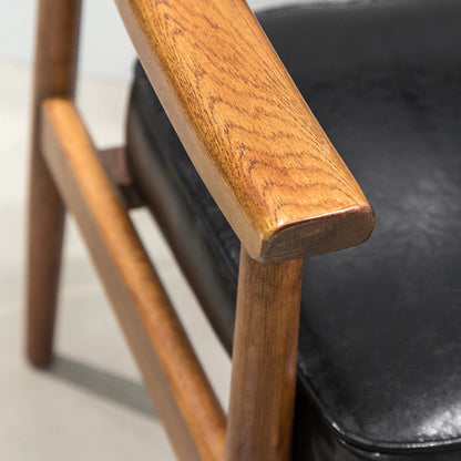 Fauteuil rembourré en bois massif Eastyle