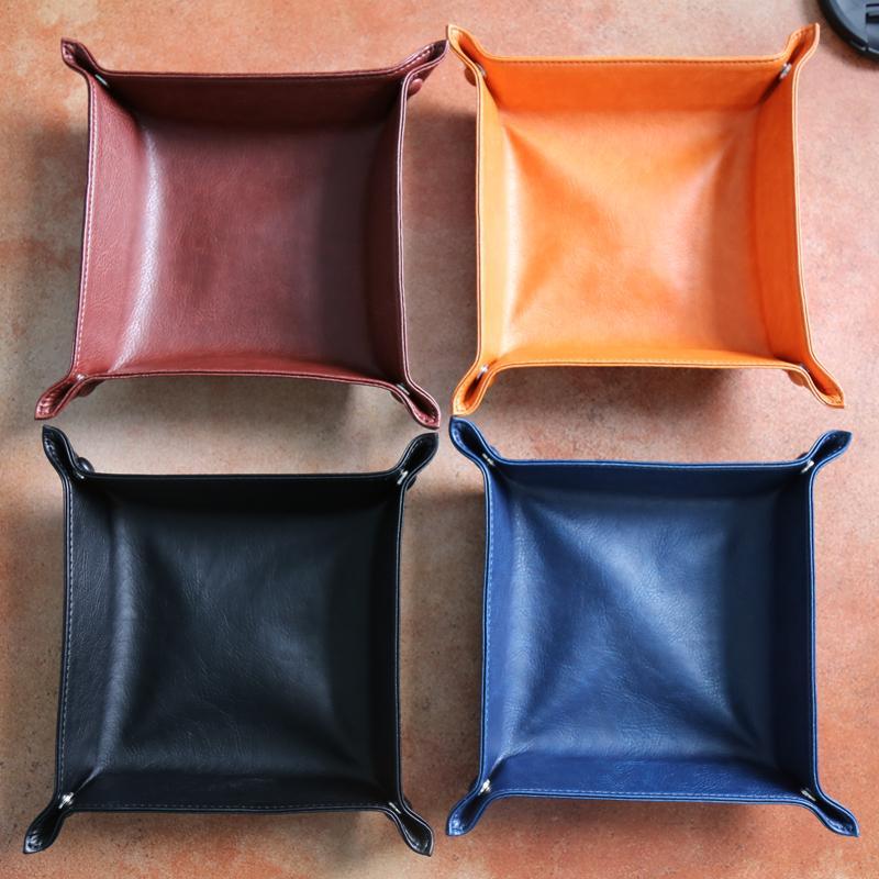 Coffre de rangement contemporain en cuir ADELMO