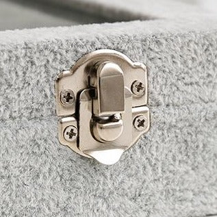 Boîte à bijoux avec plateau en faux verre