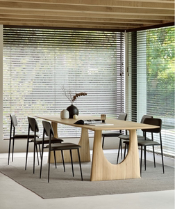 Table à manger REGIS minimaliste en bois massif nordique