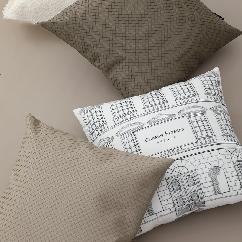 Housse de coussin et insert en cuir tressé