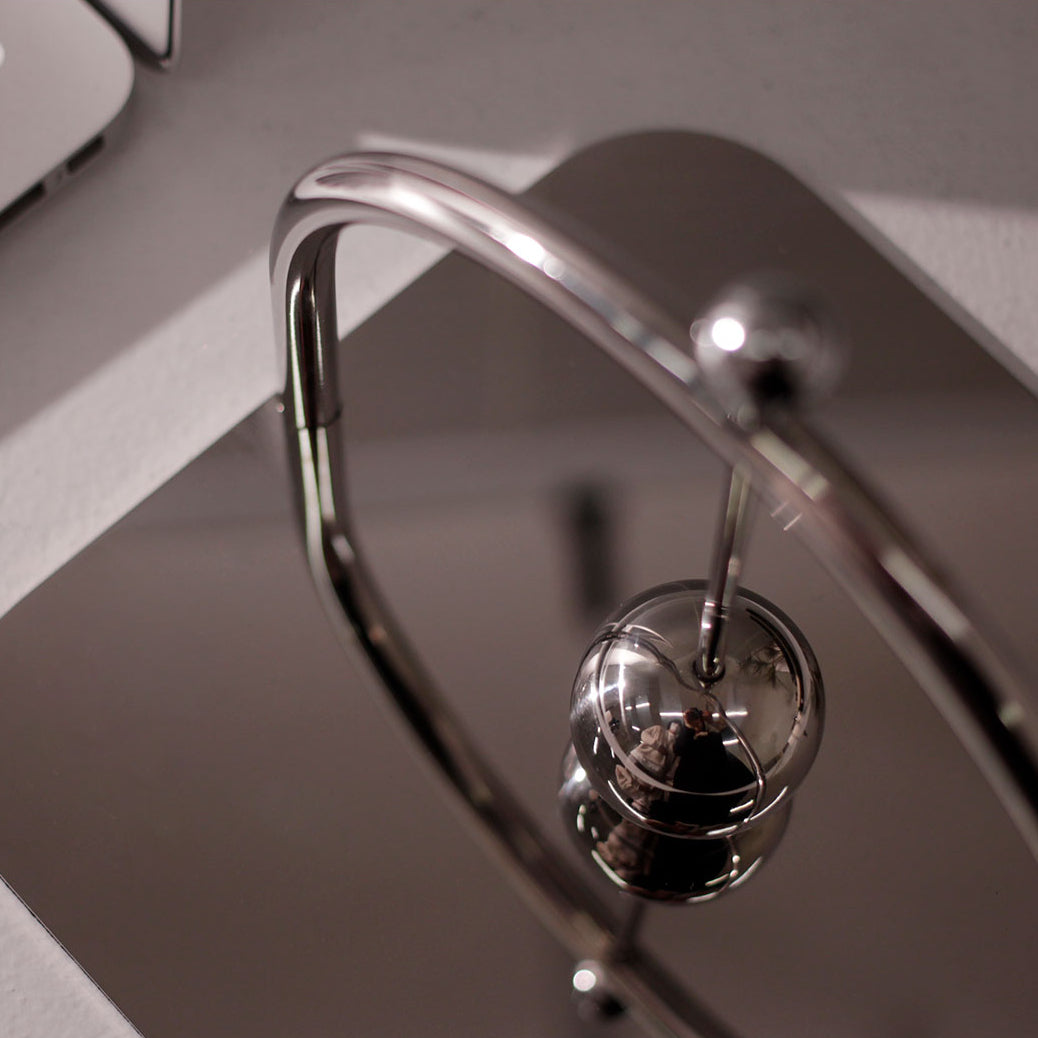 Porte-serviettes en métal acanthe