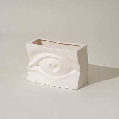 Porte-stylo en céramique sculptée