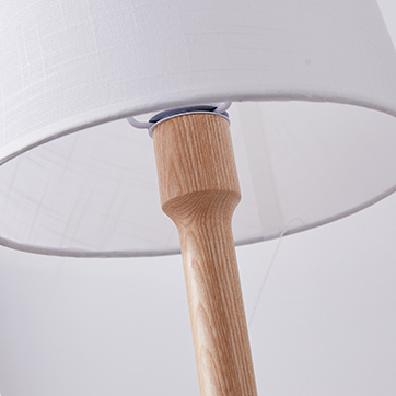 Lampe de table en bois massif Cheatham