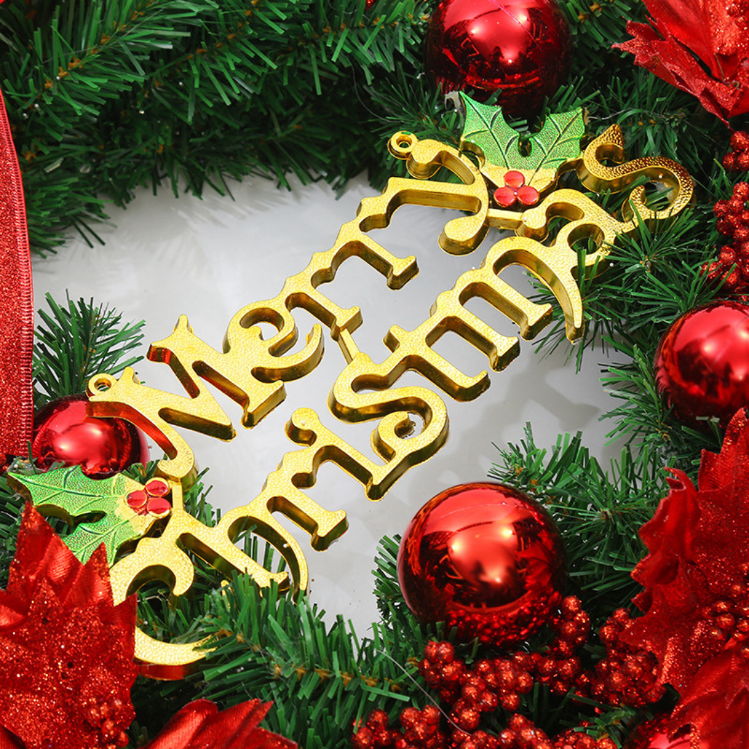 Couronne de Noël en faux pin et baies