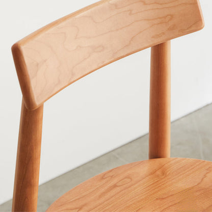 Chaise de salle à manger en bois de cerisier Arvin (ensemble de 2)