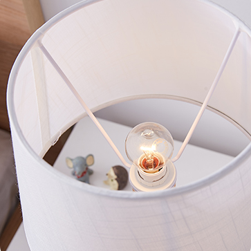 Lampe de table en bois massif Cheatham