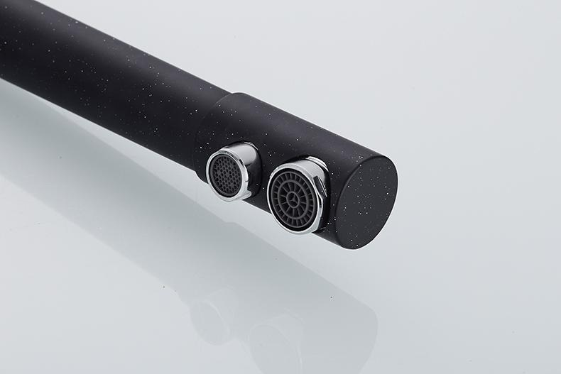 Robinet de cuisine minimaliste ARMAND noir mat/nude