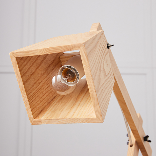 Lampe de table en bois massif Caiman