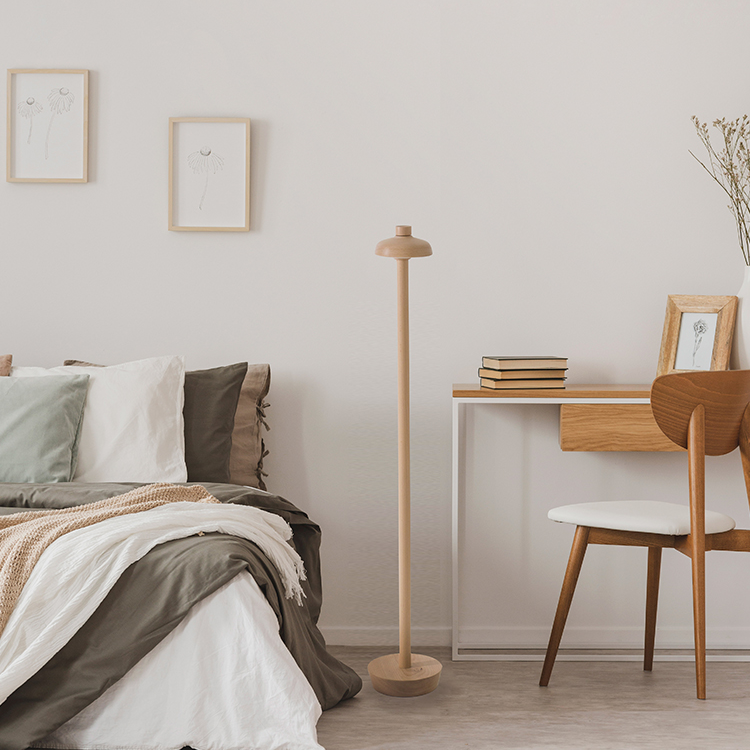 Lampadaire à bouton vertical Brightech