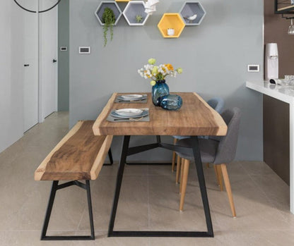 Ensemble de table à manger et chaises en bois massif AVERY, design acacia suar