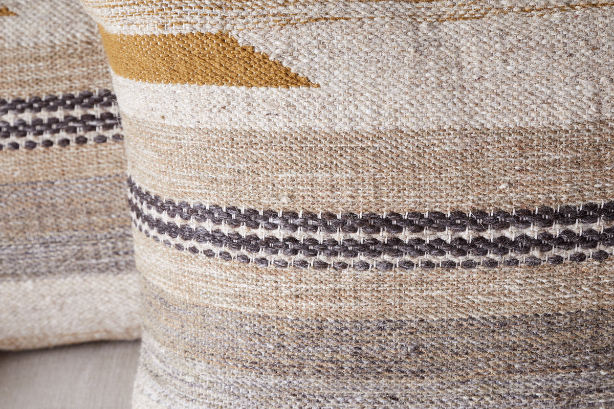 Housse de coussin en laine Aravali - Ocre