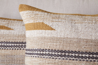 Housse de coussin en laine Aravali - Ocre