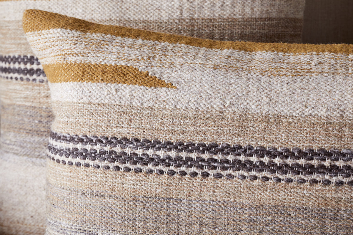 Housse de coussin en laine Aravali - Ocre