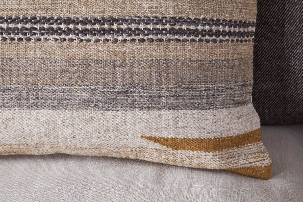 Housse de coussin en laine Aravali - Ocre