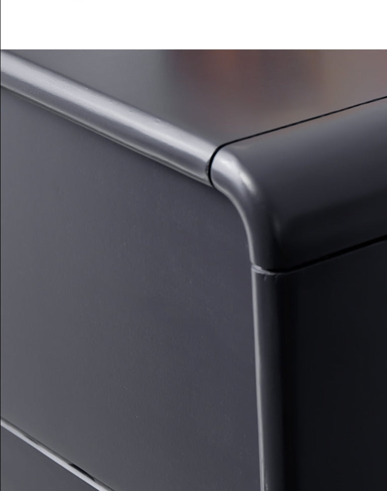 Commode ADELINE COURTYARD en bois massif noir, noyer, blanc, couleur naturelle