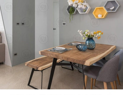 Ensemble de table à manger et chaises en bois massif AVERY, design acacia suar