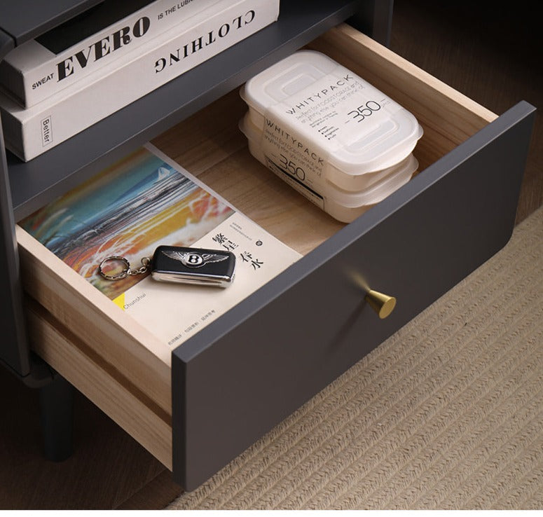 BROOKE MARRIOTT Table de chevet scandinave tout en bois massif nordique (4 couleurs noyer, gris, noir, blanc)