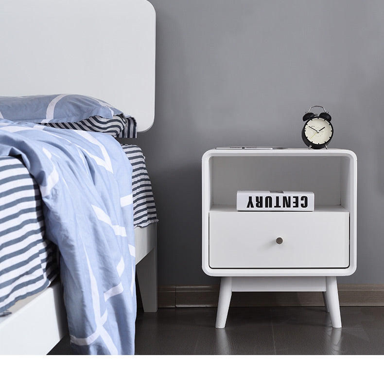 BROOKE MARRIOTT Table de chevet scandinave tout en bois massif nordique (4 couleurs noyer, gris, noir, blanc)