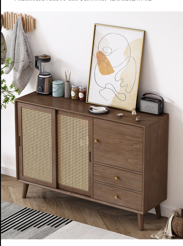 Buffet HAILEY en rotin avec portes coulissantes, style côtier et insulaire, en bois massif (2 couleurs, 2 tailles)