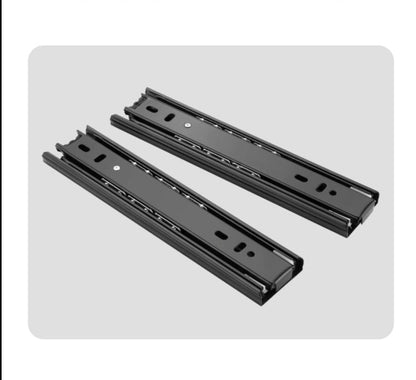 Buffet HAILEY en rotin avec portes coulissantes, style côtier et insulaire, en bois massif (2 couleurs, 2 tailles)