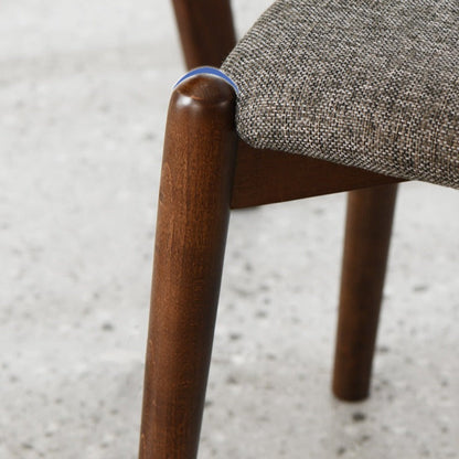 Tabouret de coiffeuse Isabella OSAKA en bois massif, style japonais scandinave, idéal pour le maquillage ou la toilette.