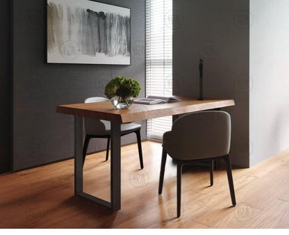 Bureau d'étude en bois massif JONAH, design scandinave et nordique, avec bords vivants