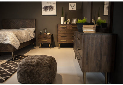 LEAH Chevet à chevrons en bois d'acacia massif Commode nordique