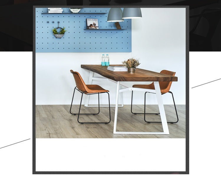 Table à manger LILA Radisson Conference de style nordique en bois massif avec bord brut / bord droit