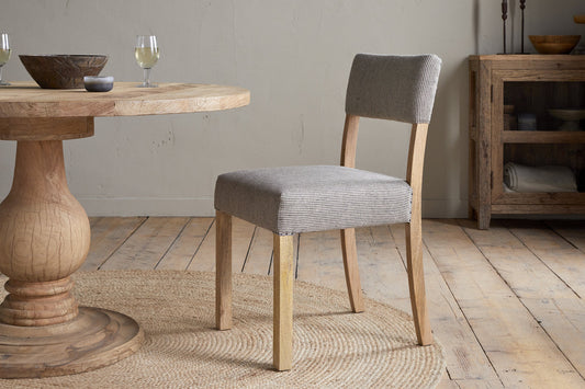 Chaise de salle à manger rembourrée en lin Nadeeka - Gris clair