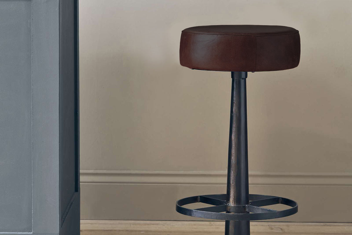 Tabouret rond en cuir Narwana - Marron foncé