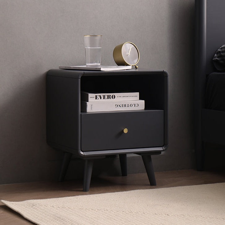 BROOKE MARRIOTT Table de chevet scandinave tout en bois massif nordique (4 couleurs noyer, gris, noir, blanc)