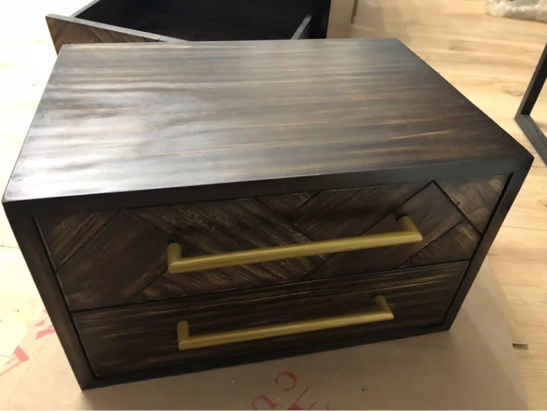 Table de chevet LEAH en bois massif d'acacia à chevrons