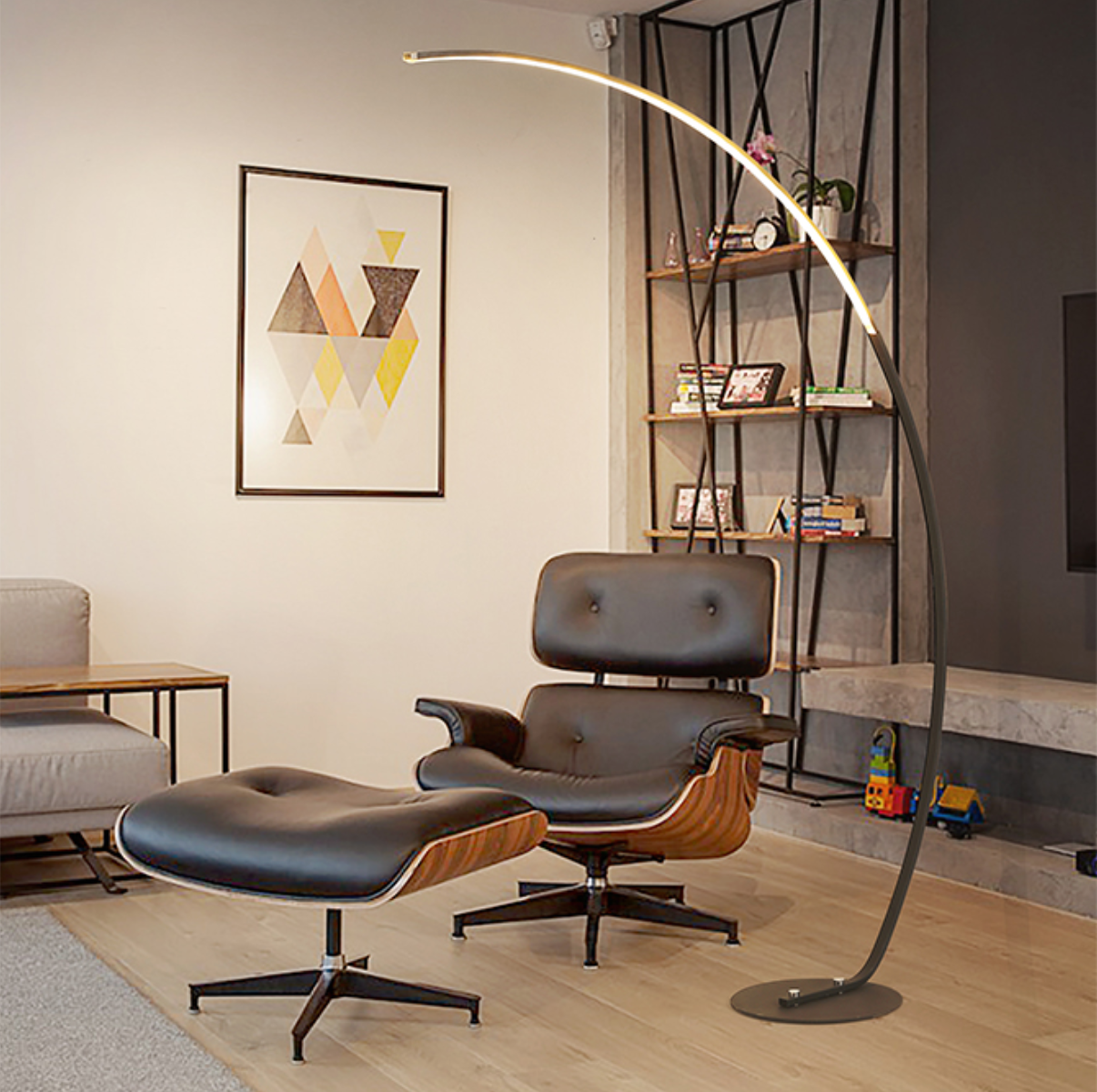 Lampe sur pied contemporaine minimaliste à LED en demi-lune MAREIKE