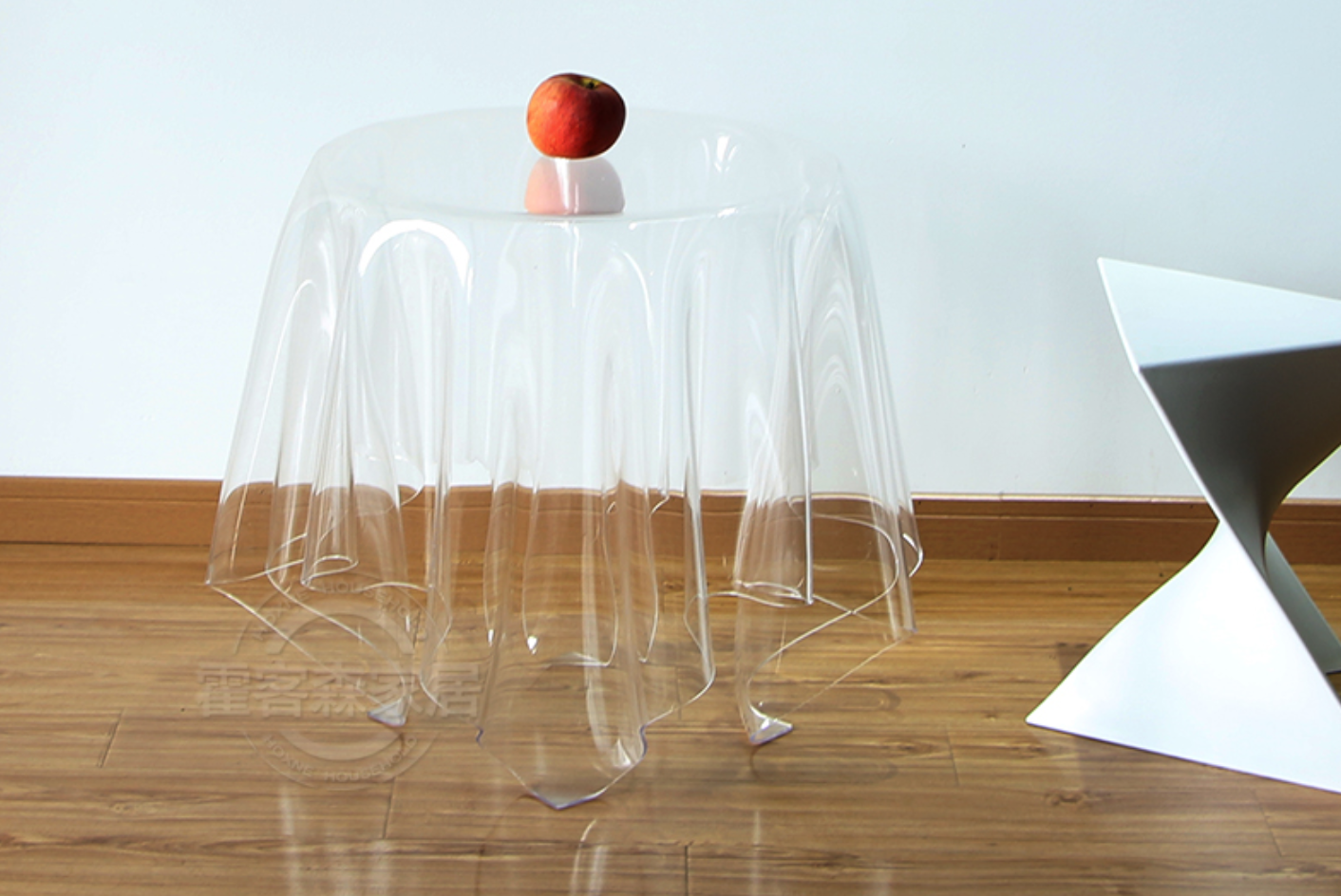 Table d'appoint cape invisible FERDINAND