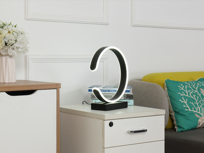 Lampe de table monochrome à LED demi-lune GIOVANNI