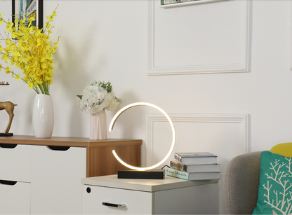 Lampe de table monochrome à LED demi-lune GIOVANNI