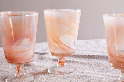 Verre à vin tourbillon en marbre Shirali - Abricot - (lot de 4)