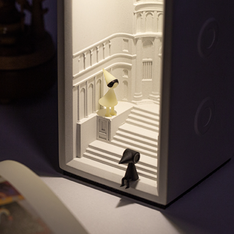 Veilleuse en béton du château d'Akiana