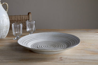 Plat rond en faïence Valinha - Gris