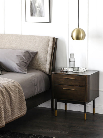 Table de chevet nordique en bois massif GABRILLE Chicago HILTON