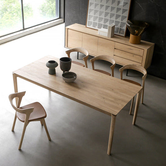 Table à manger moderne AMIRA en bois massif de style nordique 